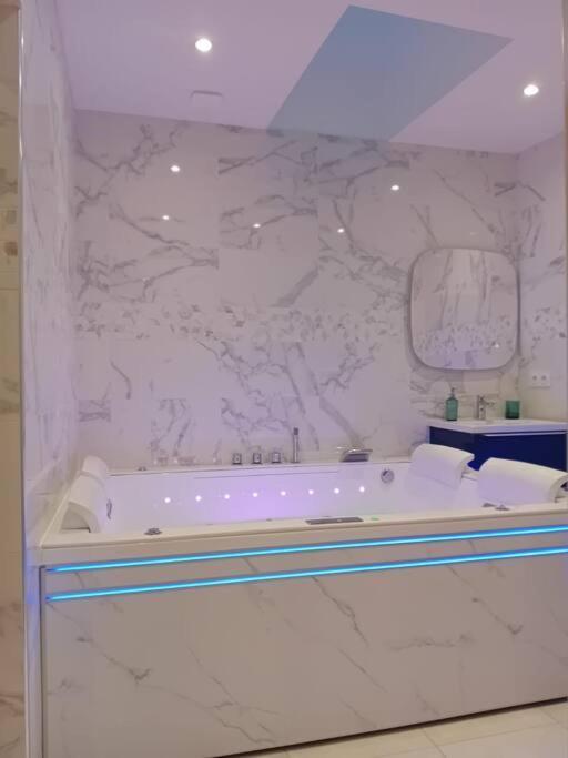 Maison Avec Jacuzzi - Louvres Proche Roissy Cdg - Paris Екстер'єр фото